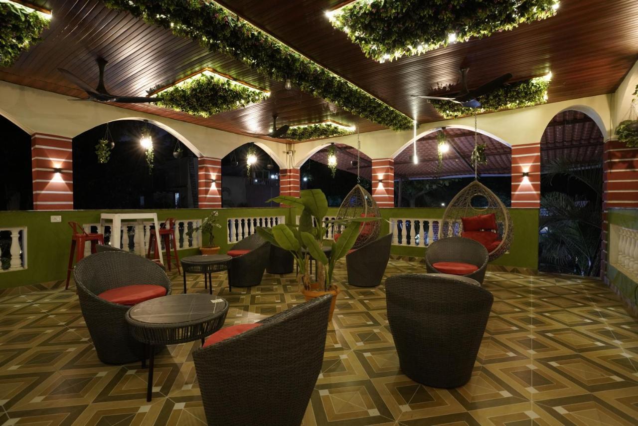Palm Springs Beach Resort - Gorai มุมไบ ภายนอก รูปภาพ