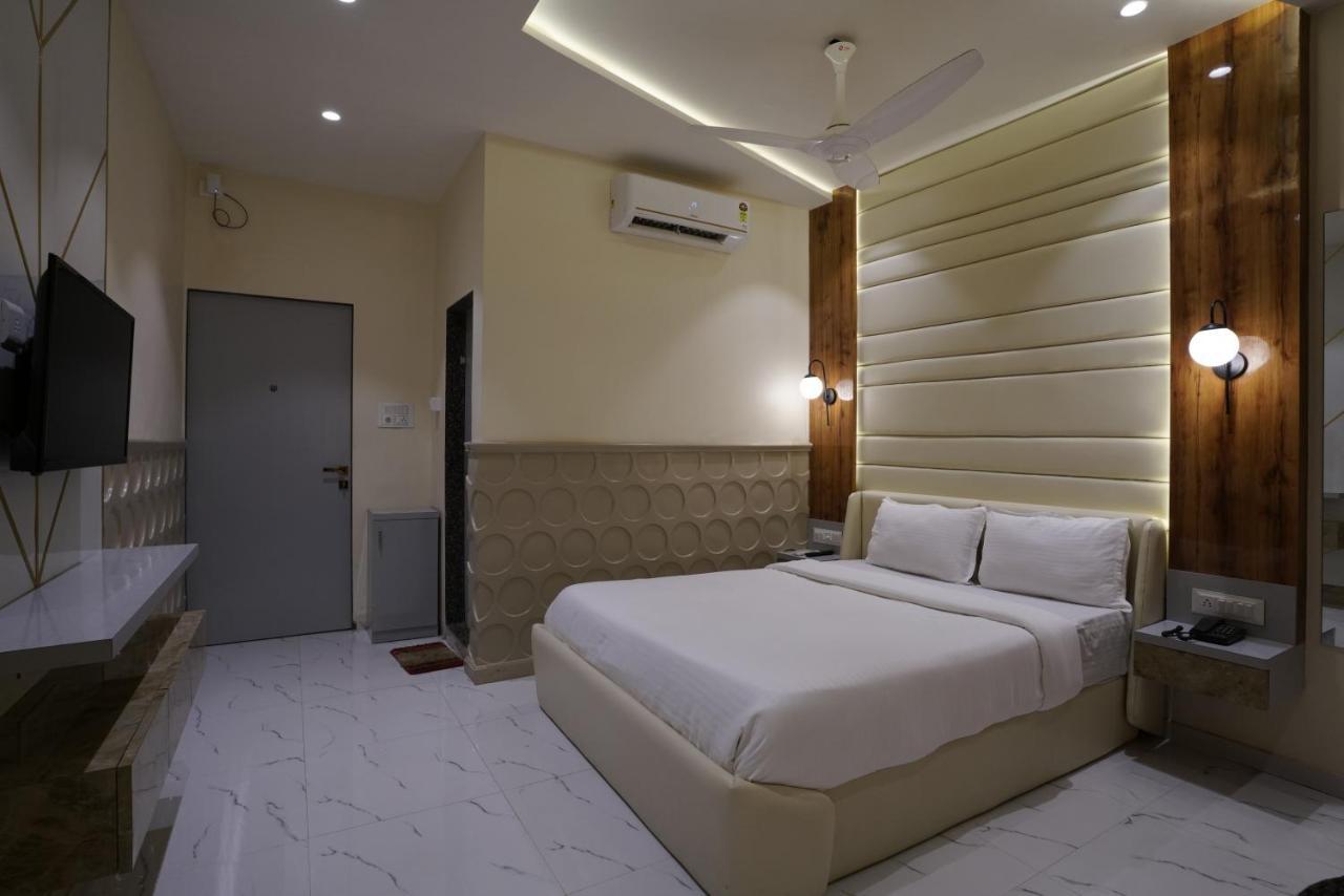 Palm Springs Beach Resort - Gorai มุมไบ ภายนอก รูปภาพ